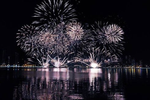 В Киеве хотят запретить мероприятия с использованием пиротехники во время военного положения