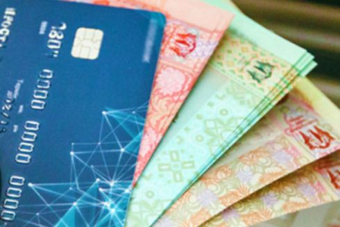 Не більше 30 операцій на місяць: Нацбанк запровадить нові обмеження на переказ коштів з карти