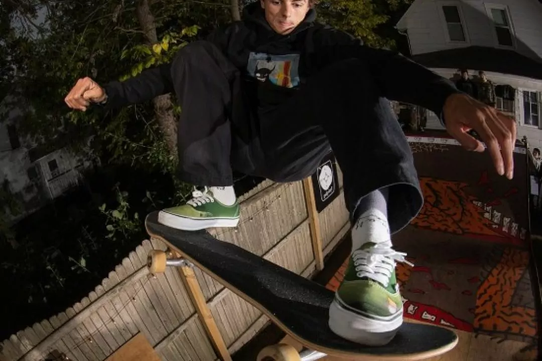 Vans випустив кеди з обкладинкою дебютника емо-гурту American Football