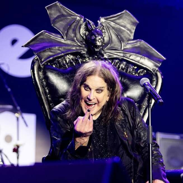 Black Sabbath дали останній концерт — Оззі Осборн співав сидячи на троні