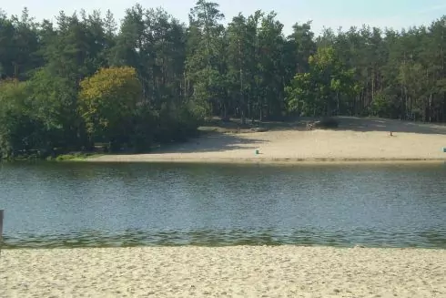 Де освіжитися: названі найчистіші пляжі столиці