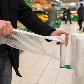 Для пластиковых пакетов окончательно установили минимальные цены. Они начнут действовать с февраля