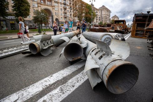 Фото: На Хрещатику влаштували “парад” спаленої російської техніки