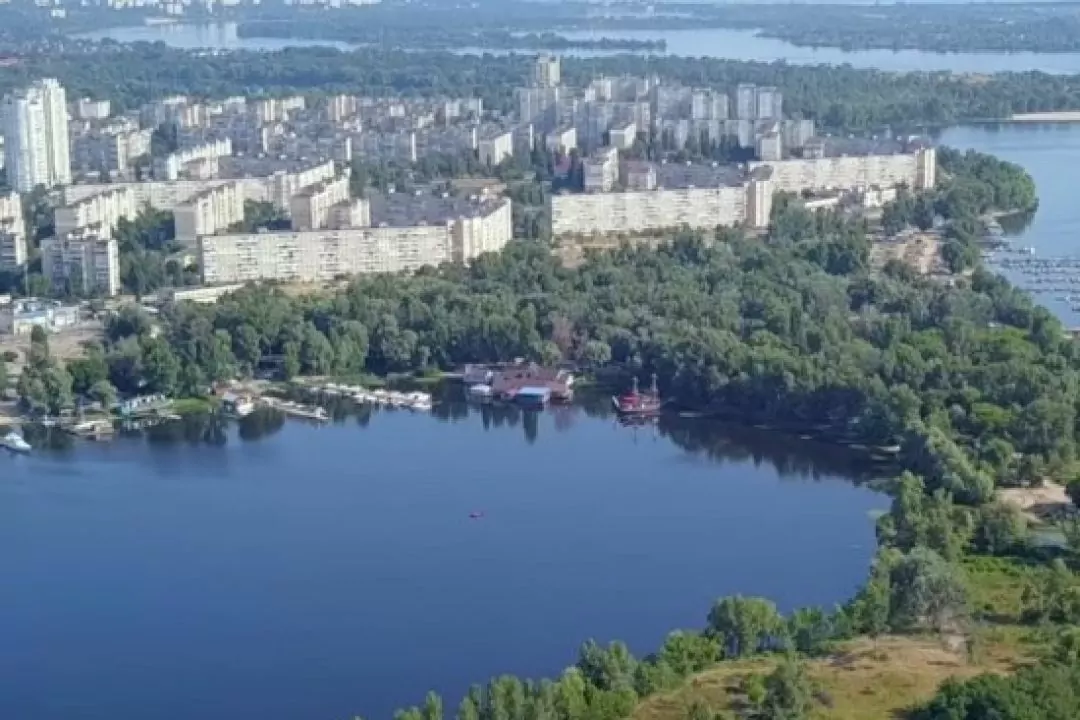 Київрада відхилила 4 петиції містян. Серед них &mdash; про заборону будувати аквапаркінг на Оболоні