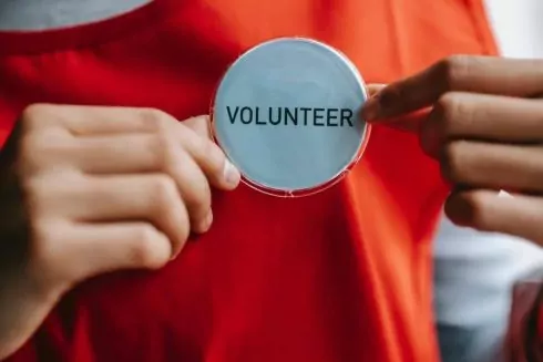 В Украине набирают добровольцев, готовых разбирать завалы в городах и спасать людей