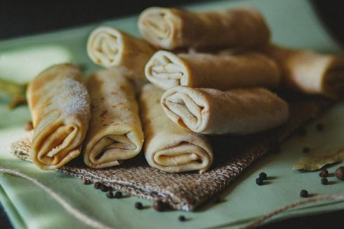 В центре Киева открывают кофейню, где будут бесплатно угощать горожан блинами