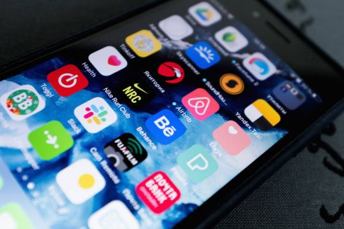 Cервис Airbnb предоставит бесплатное убежище украинцам