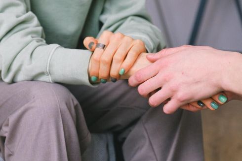 В Україні запустили онлайн-платформу з понад 20 організаціями, які допомогають жінкам