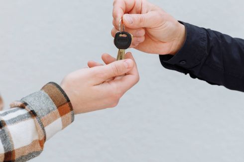 Де шукати житло на Заході України та за кордоном: актуальні сайти, платформи та боти