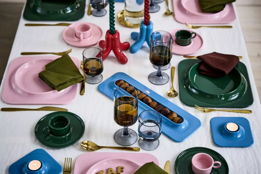 IKEA та дизайнер Густаф Вестман випустили святкову колекцію посуду й декору