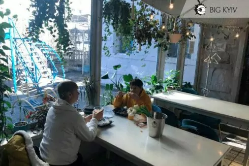 В Киеве откроют еще три бесплатных ресторана для бабушек и дедушек: адреса