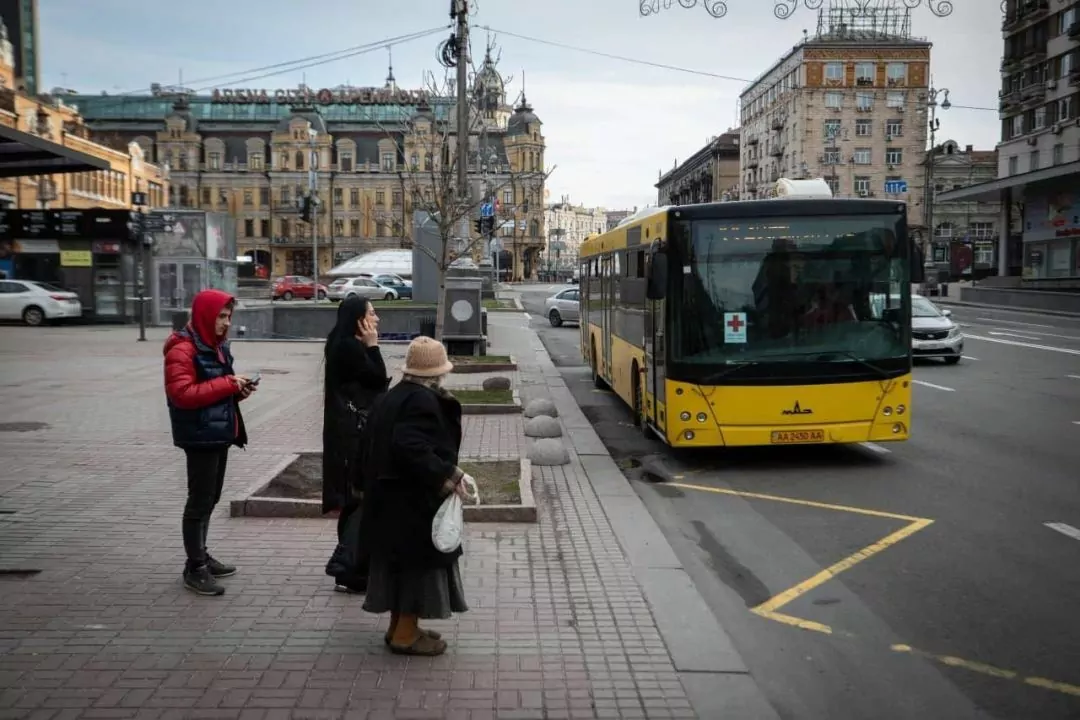 Фото: Як виглядає Київ через півтора місяці війни