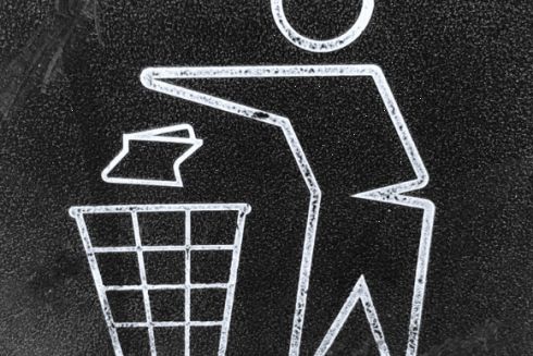 У Києві запроваджують однакові урни, огорожі та засоби проти парковки