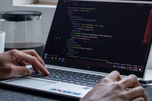 Українцям нададуть 1000 стипендій на IT-курси від Prometheus: хто і як може отримати