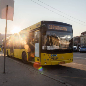 У Києві починають оновлювати маршрутну мережу громадського транспорту: що передбачається