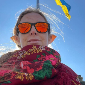 «Украинские боевые ведьмы»: как мотогонщица и IT-специалист Рина Старчеус помогает армии