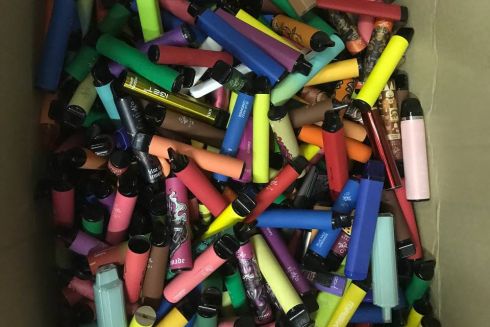 Студенти КПІ та Rozetka запустили збір електронних сигарет для виготовлення бойових дронів