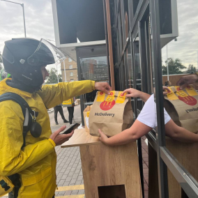 Середній чек замовлення – 600 грн: у Glovo розповіли про перший день роботи McDonald’s