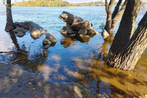 На Оболони подтопило парк &laquo;Наталка&raquo; и набережную. В КГГА прокомментировали ситуацию