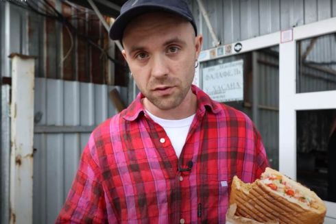 Миша Кацурин и Антон Птушкин выпустили видеогид о еде Киева