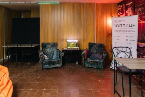 «Солом'янські котики» открыли пункт обогрева в театре