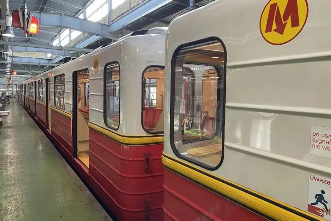Дивіться фото вагонів метро, які Варшава передасть Києву в березні