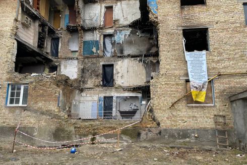 В Горенке хотят восстановить дом с рисунком Бэнкси. Что будет с граффити