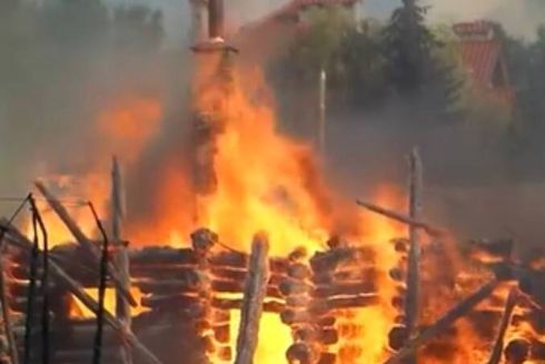 У Козині згоріли будівлі комплексу відпочинку Queen Country Club