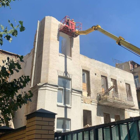 На Рейтарской возобновили демонтаж исторического здания, несмотря на уголовное производство