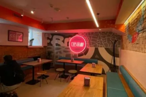 На Золотых воротах открылся новый &laquo;Биляш, пончик, шаурма&raquo;