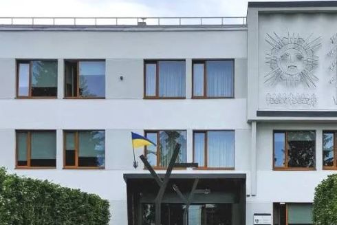 У Луцьку відремонтували модерністську будівлю: фото