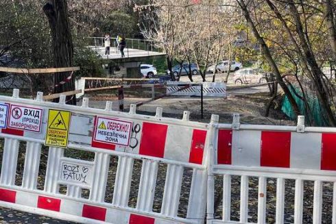 У Соломʼянському ландшафтному парку відновилося будівництво та зрізають дерева