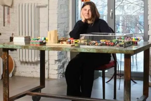 Самое интересное за неделю: История киевлян, открывших мастерскую ремонта старых игрушек и 20 лучших сериалов 2023 года