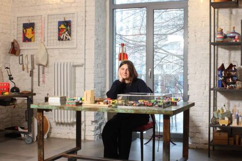 Как семейная пара открыла мастерскую ремонта старых игрушек в Киеве