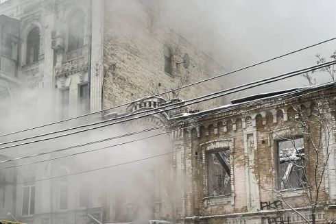 На Ярославській горить пам'ятка архітектури, яку хотіли передати під забудову