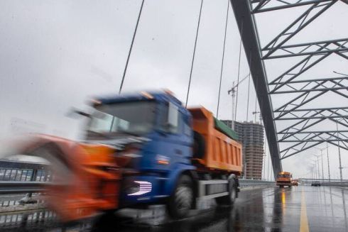 Рух Подільсько-Воскресенським мостом відкрили, але не для всіх: хто може там їздити