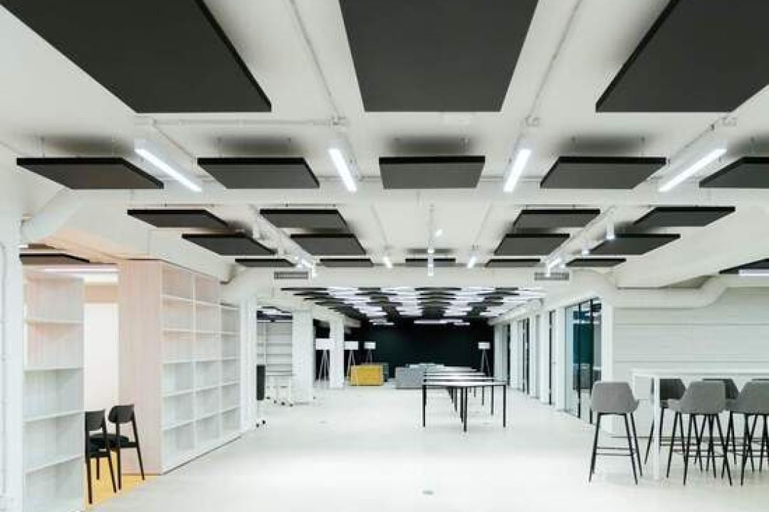 З кафе, вбиральнями і душовими: у бібліотеці КПІ відкрили інноваційне укриття-коворкінг