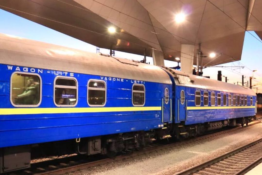 "Укрзалізниця" запускає перший дитячий вагон: як купити квитки