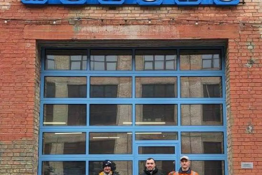 Історичну вивіску &ldquo;Молоко&rdquo; розмістили на Арт-заводі Платформа: фото