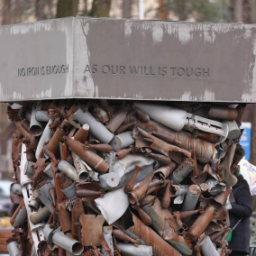 В Ірпені відкрили монумент "Воля", виготовлений з російських ракет та снарядів
