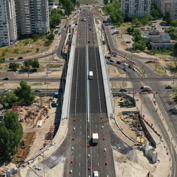 На Оболоні відкрили рух шляхопроводом на перехресті вулиць Богатирської та Полярної