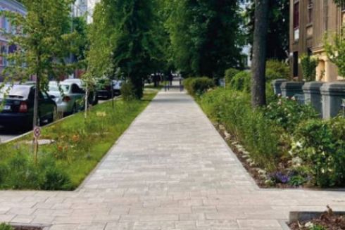 У Дніпрі реконструювали вулицю Винниченка: її зробили безбар'єрною