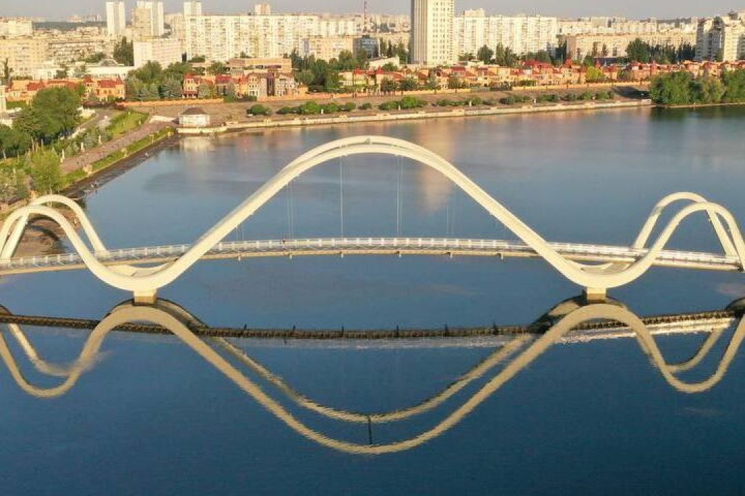 Оболонський острів та міст-хвиля коштували Києву 200 млн гривень