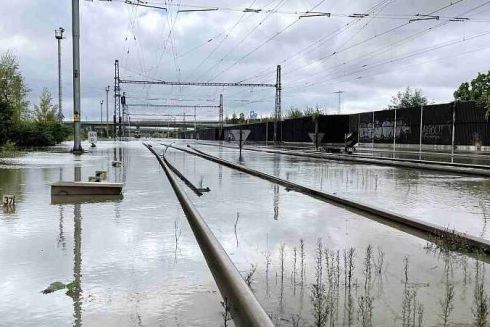 Через повені в Європі "Укрзалізниця" скасовує частину рейсів: новий графік