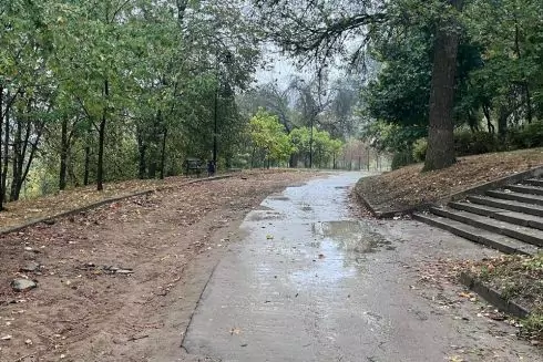 Соломʼянський ландшафтний парк продовжує розвалюватися, попри заяви забудовника
