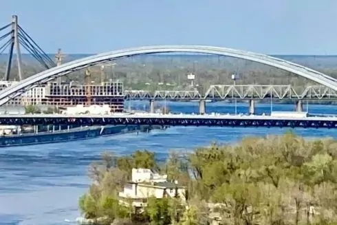 Будівництво Подільсько-Воскресенського мосту: викрили збитків ще на 3,5 млн гривень