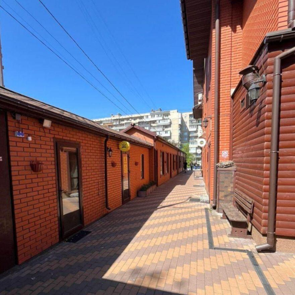 Біля озера "Тельбін" на Березняках незаконно побудували ресторан: подробиці