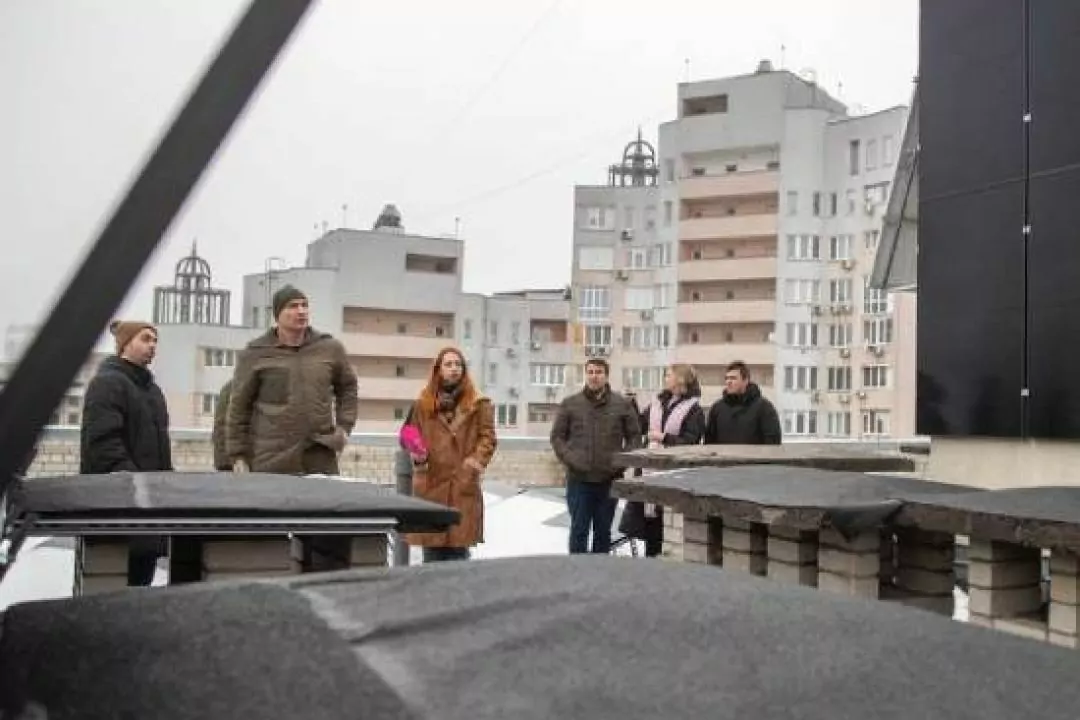 Найцікавіше за тиждень: Історія першої енергонезалежної багатоповерхівки у Києві та 10 цікавих фактів про київські мости