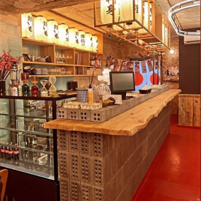 На Подоле открылся новый суши-киоск Shibuya от основателей «Пирожковая Тетя Клара»