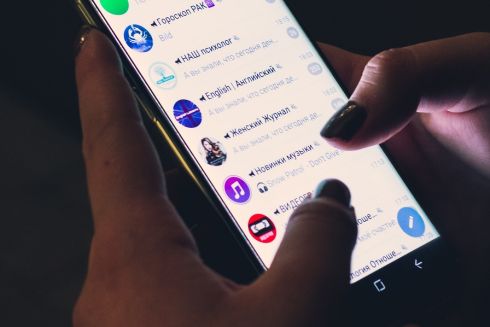 «Укрзалізниця» начала продажу билетов на поезда через Viber и Telegram